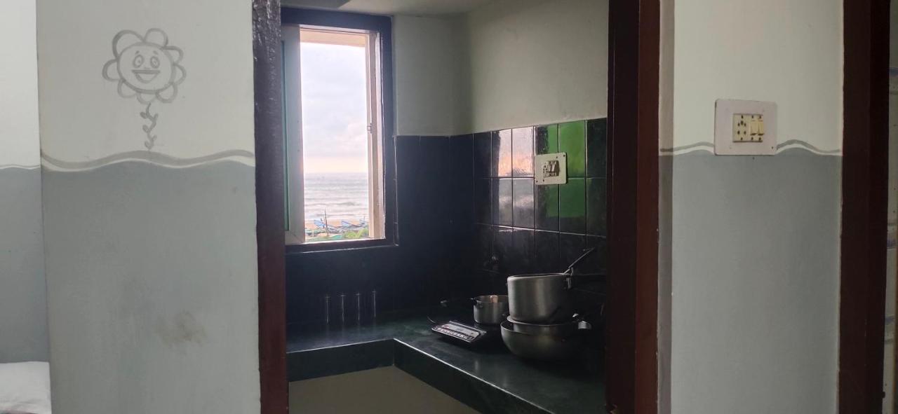 Nirman Beach Homestay Puri Luaran gambar