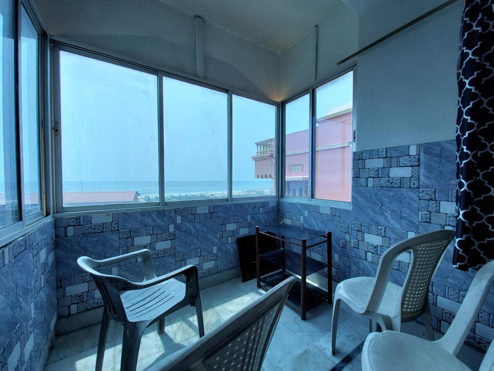 Nirman Beach Homestay Puri Luaran gambar