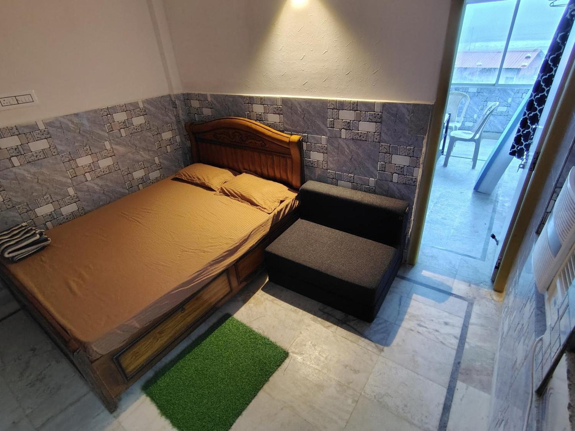 Nirman Beach Homestay Puri Luaran gambar
