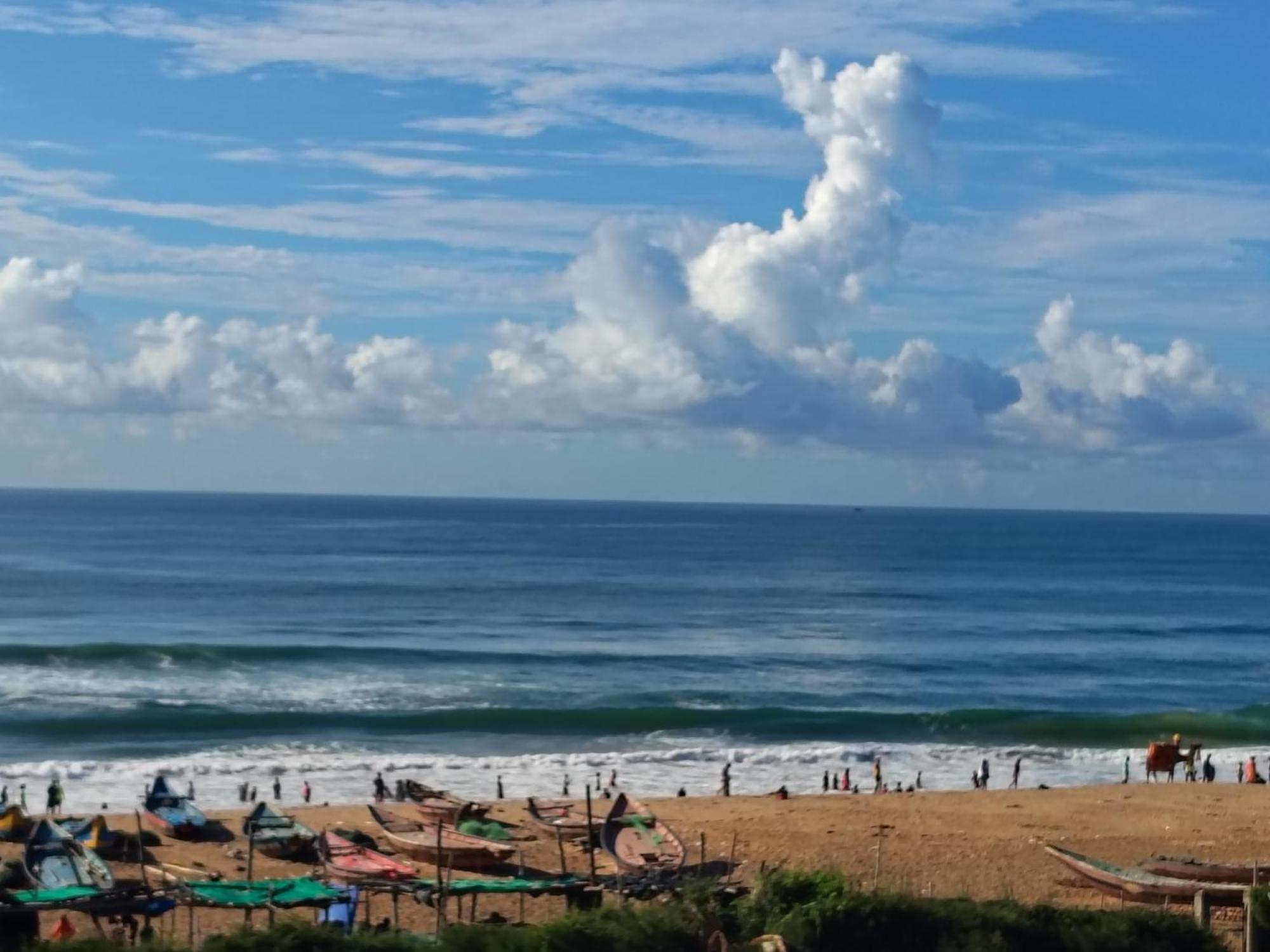 Nirman Beach Homestay Puri Luaran gambar