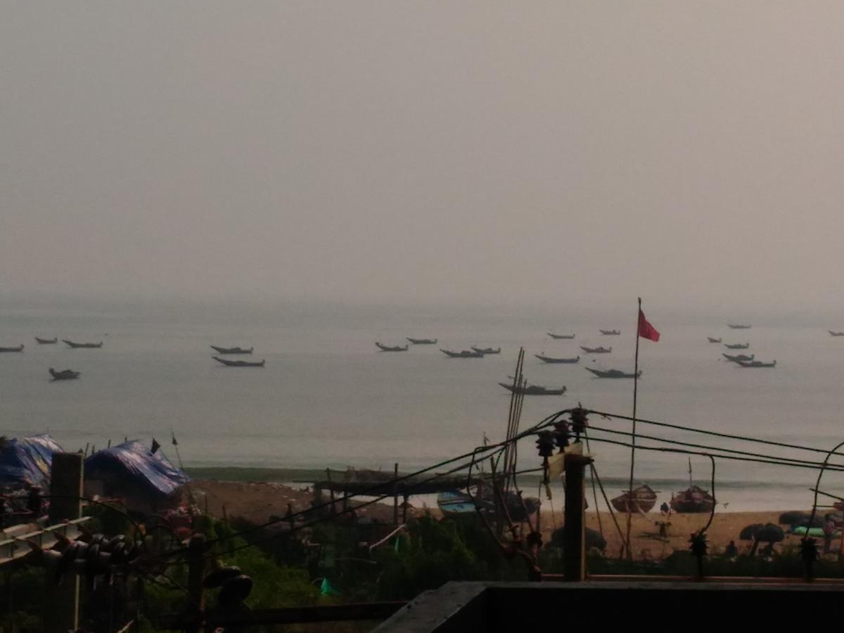Nirman Beach Homestay Puri Luaran gambar