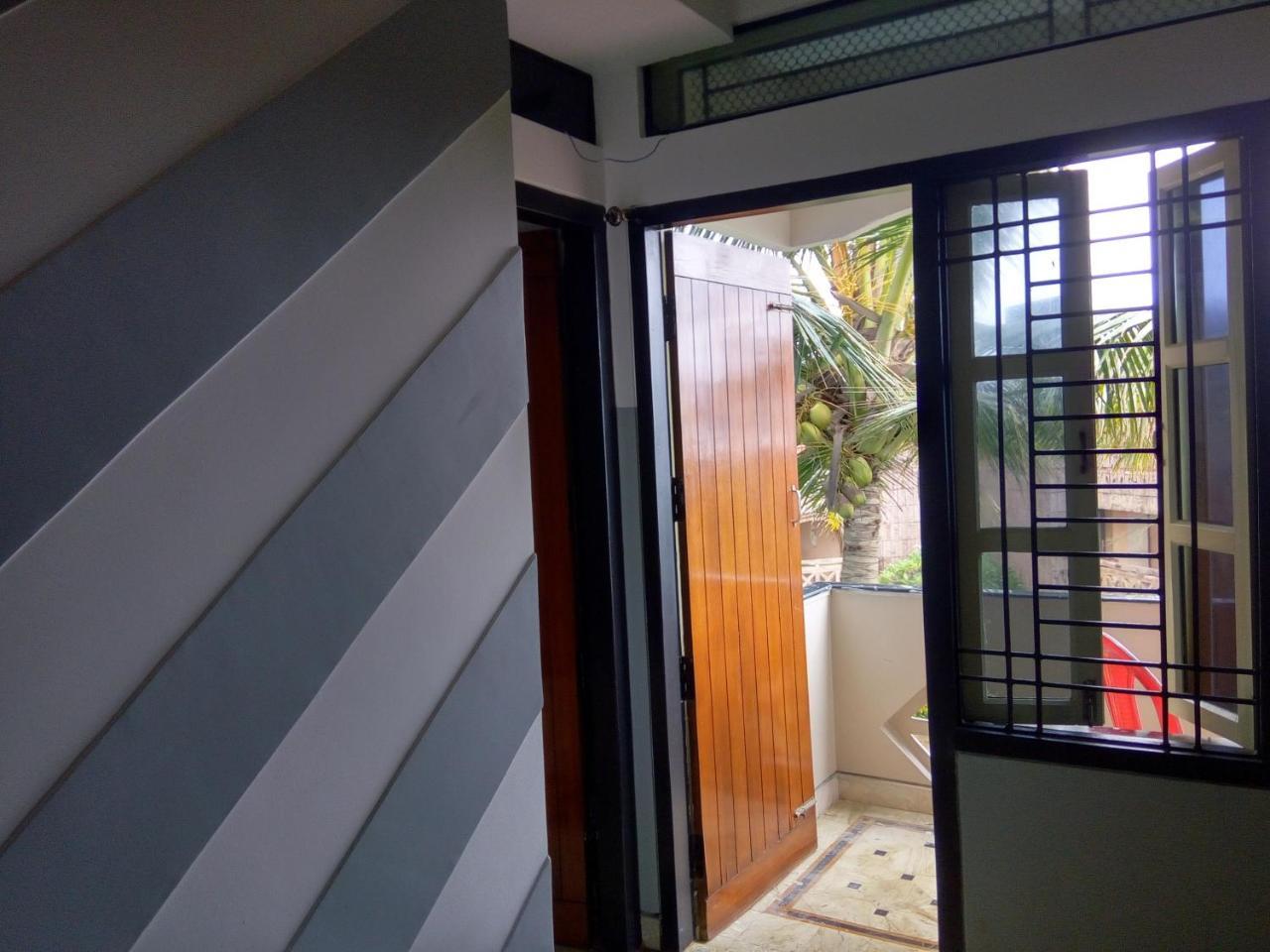 Nirman Beach Homestay Puri Luaran gambar