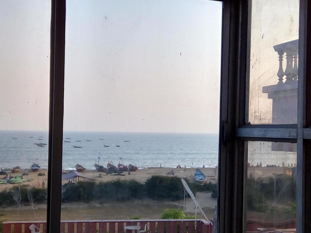 Nirman Beach Homestay Puri Luaran gambar