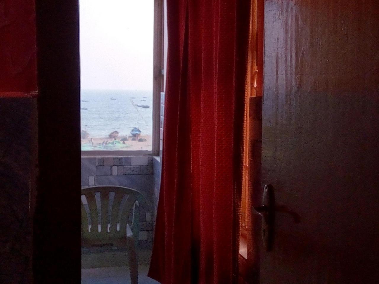 Nirman Beach Homestay Puri Luaran gambar