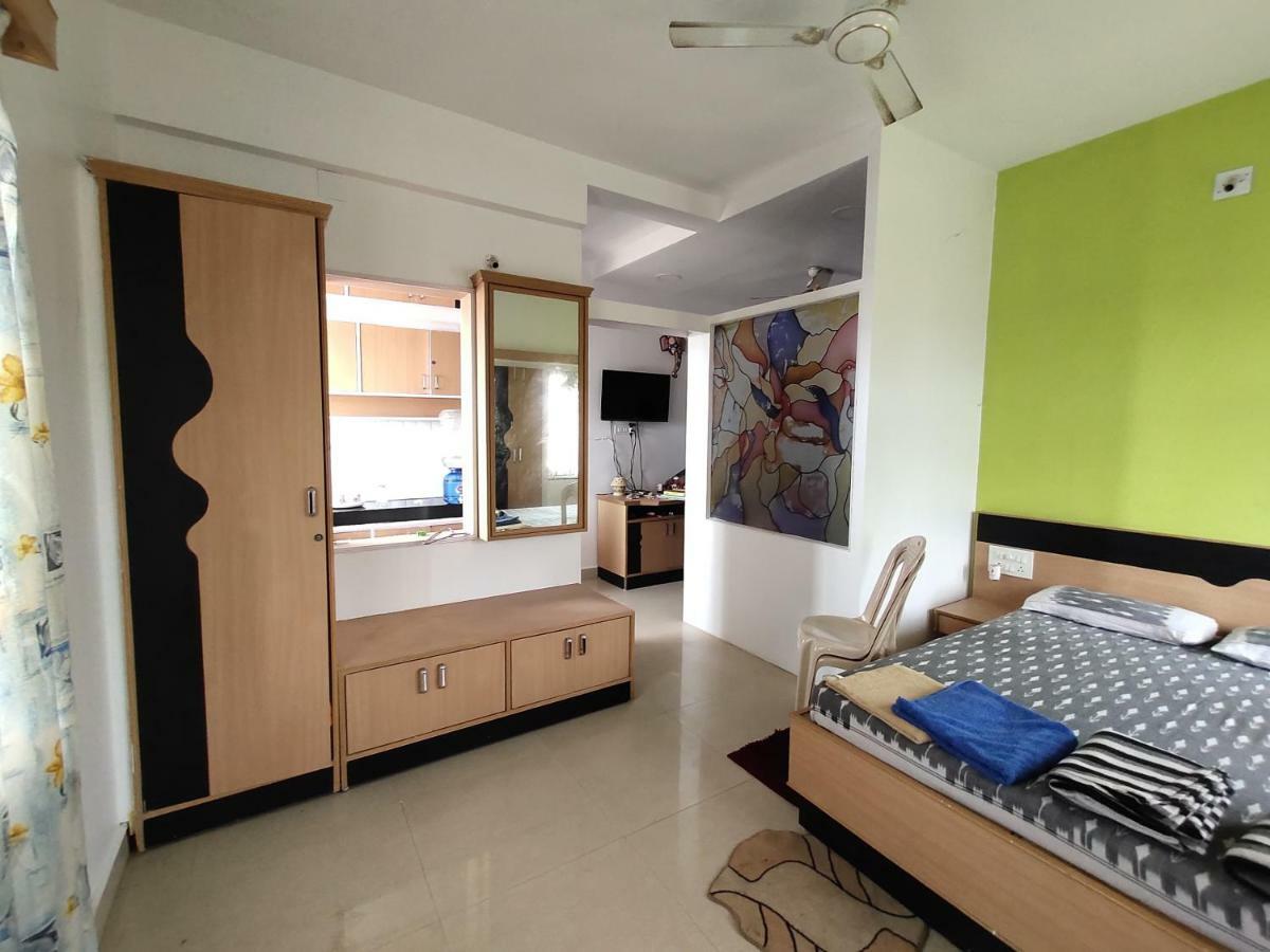 Nirman Beach Homestay Puri Luaran gambar